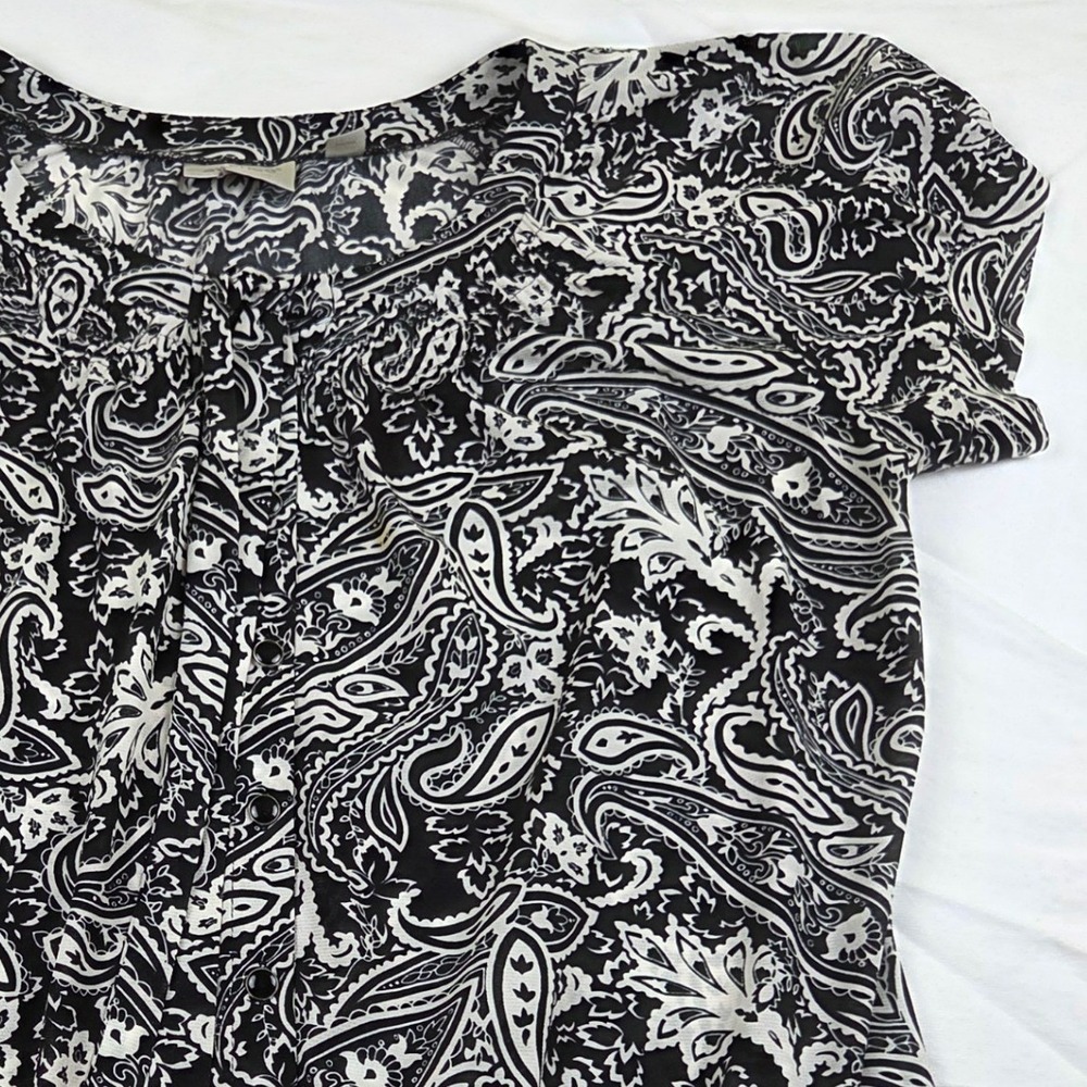 Avenue Paisley Blouse Women 18/20 Black White Tie Neck Short Sleeve Button Top